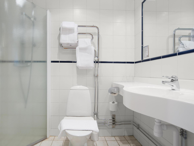 Bathroom 4, Best Western Hotel Esplanade, Västerås