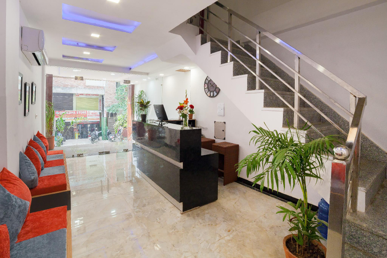 Public Area 1, Le Challet, Agra