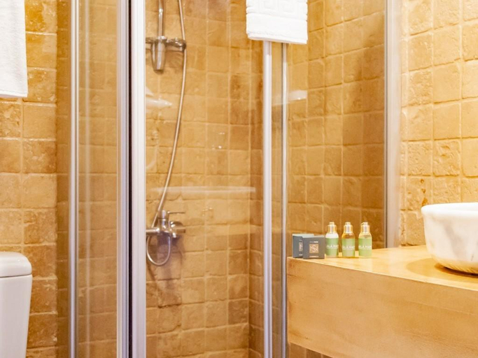 Bathroom 5, Ala Han Boutique Hotel, Merkez