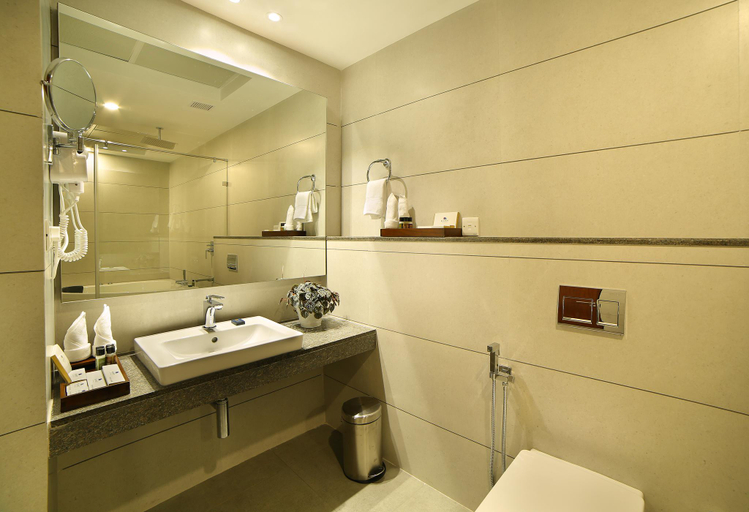 Bathroom 5, Blanket Hotel and Spa, Idukki