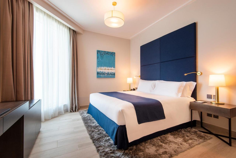 Bedroom 5, Centara West Bay Hotel & Residences Doha, Doha