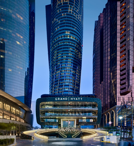 Exterior & Views 15