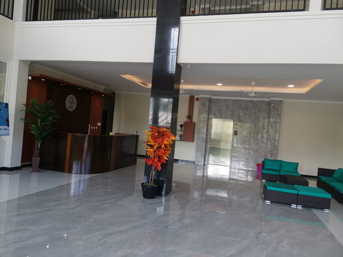Public Area 2, Palm Bajo Hotel, West Manggarai
