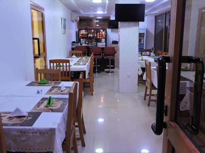 Food & Drinks 5, ALLSEASONS HOTEL LTD, Ga East