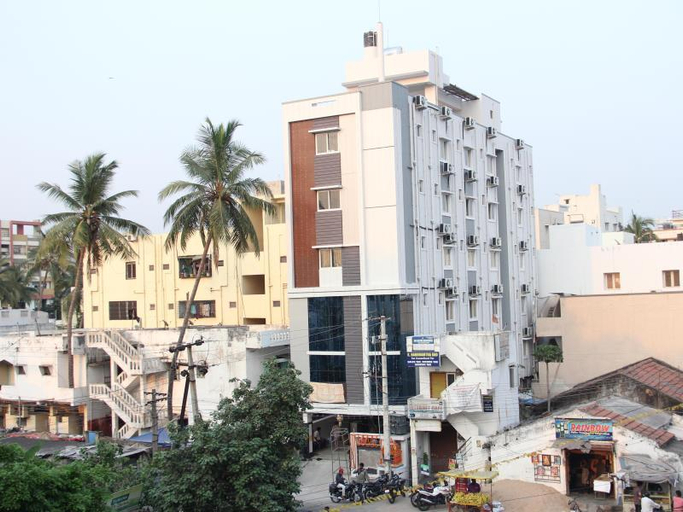 Exterior & Views 1, Sri Maharaja Inn, Visakhapatnam