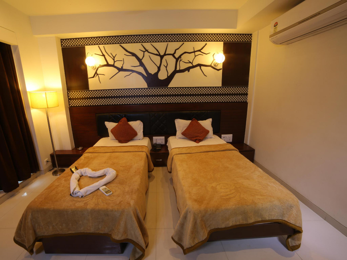 Others 4, Hotel Grand Pragati, Surat