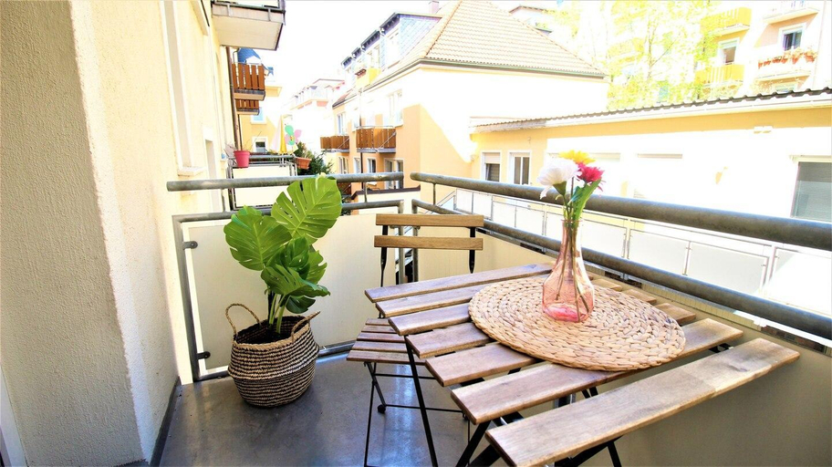 Others 3, Botanical velvet apartment - with sunny balcony, Würzburg