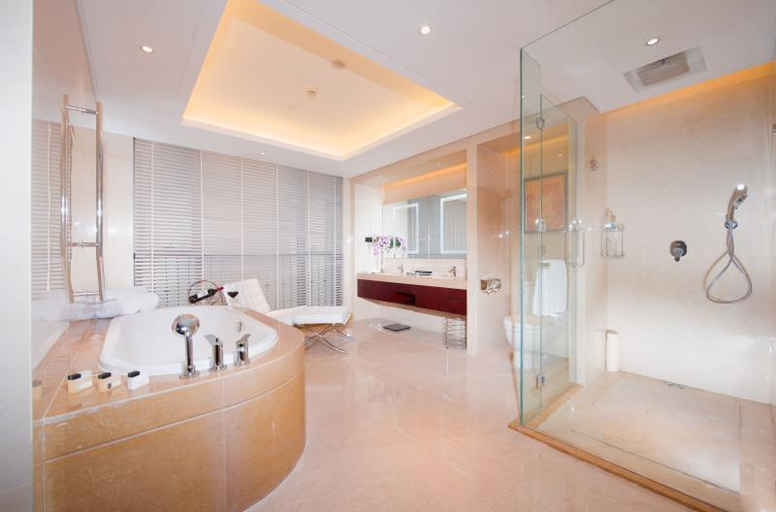 Bathroom 5, New Century Grand Hotel Xi'an Xizang Building, Xi'an