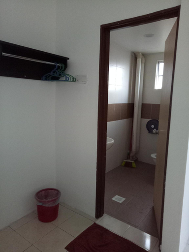 Bathroom 3, Cameron Highlands, Brinchang- Crown Imperial Court, Cameron Highlands