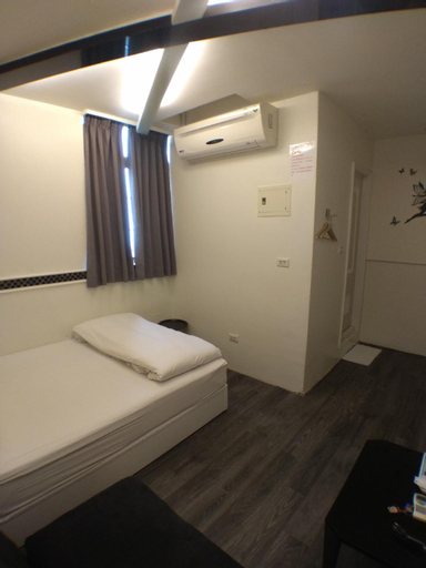 Others 5, JJ Double room 403, Taichung
