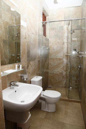 Bathroom 4, CiruteTalwatte, K.F.G. & G. Korale