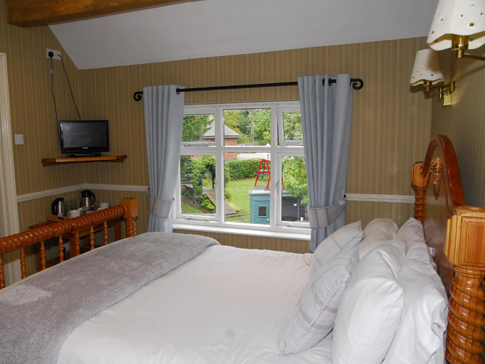 Bedroom 2, The Egerton Arms Country Inn, Cheshire East