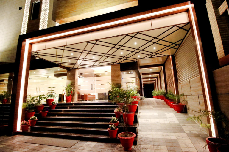Public Area 2, Pinnacle by Click Hotels, Lucknow, Lucknow