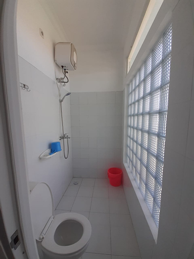 Oma Lekso, Malang