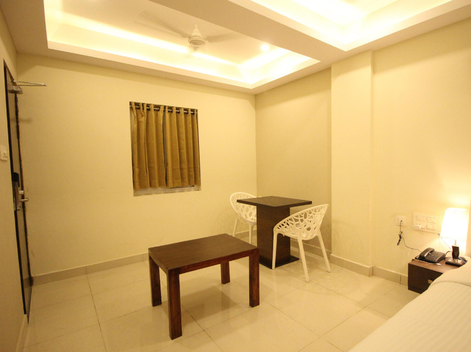 Others 5, Sri Maharaja Inn, Visakhapatnam