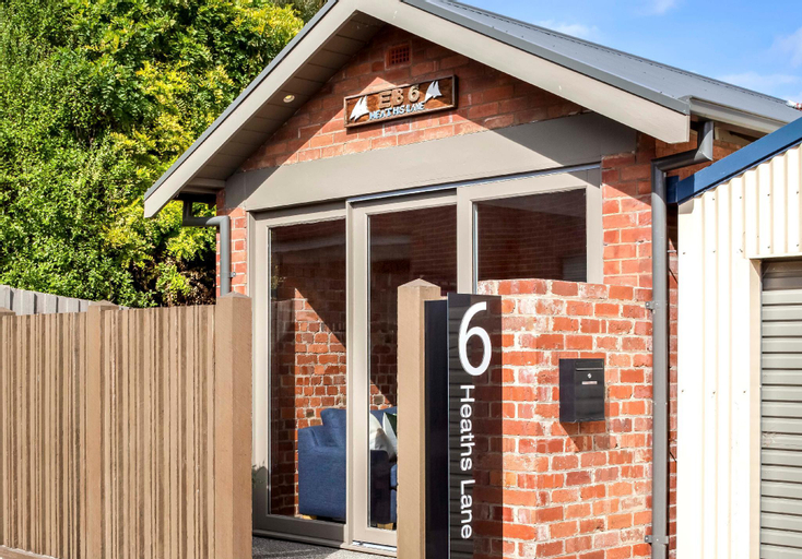 Quiet warehouse living in convenient location , Geelong