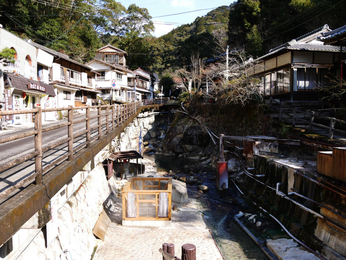 Exterior & Views 2, J-Hoppers Kumano Yunomine Guesthouse - Hostel, Kyōtanabe