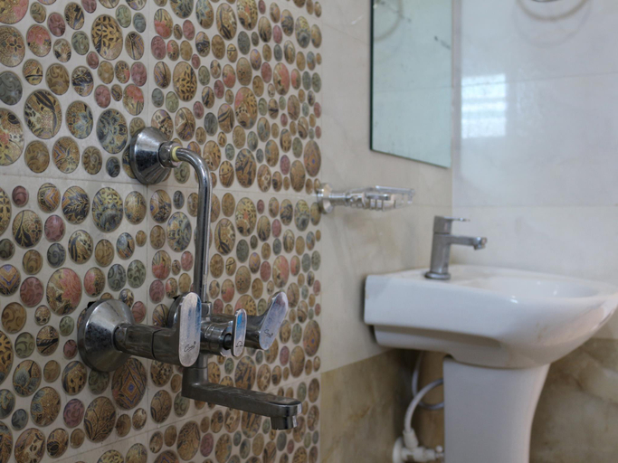 Bathroom 3, Kinara Stay - Kumta, Uttara Kannada