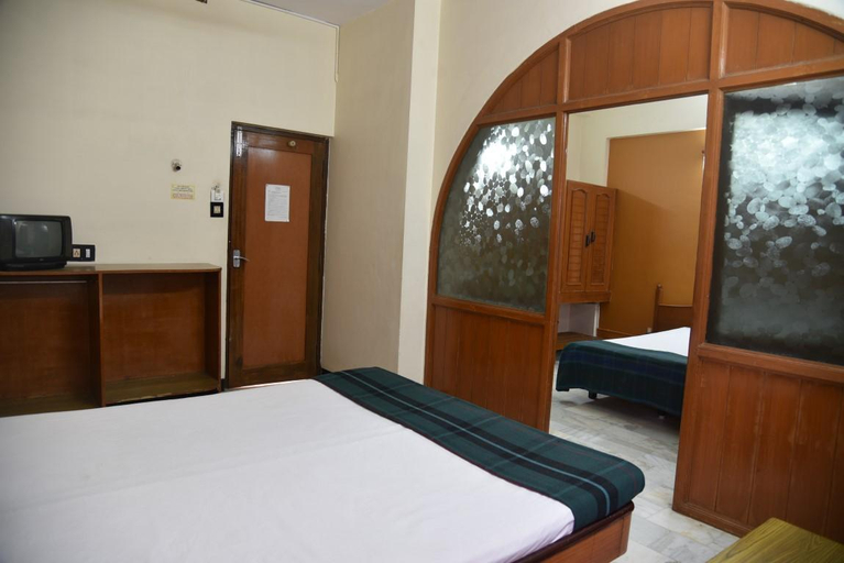Bedroom 2, Hotel Chela kumbakonam, Thanjavur