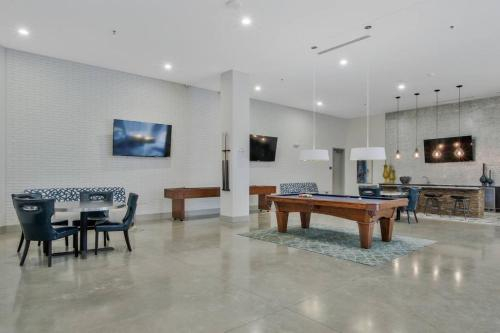 Upscale Lux Apartment in Heart of Wichita, Sedgwick