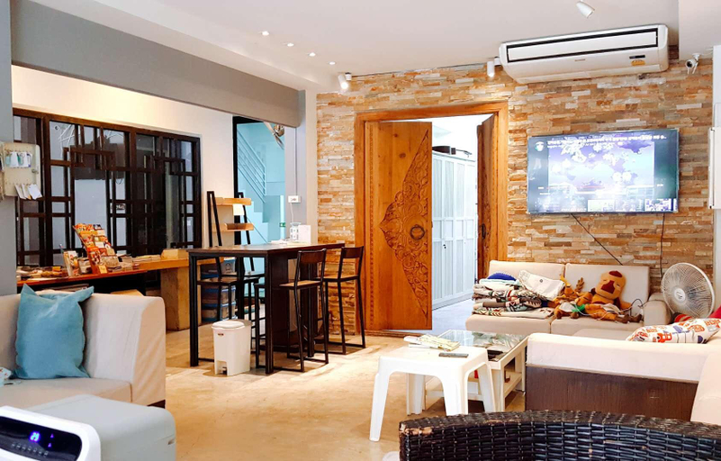 Public Area, Bakeroom Hostel, Muang Chiang Mai