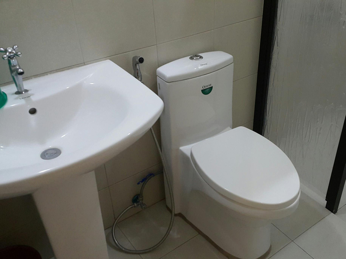 Bathroom 2, Asiatel Inn Sta. Rosa, Santa Rosa City