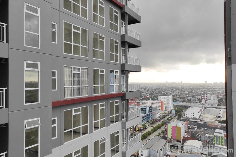 Exterior & Views 22