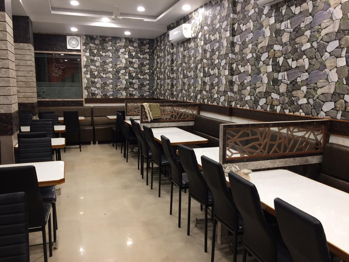 Food & Drinks 5, Hotel Elite, Bangalore