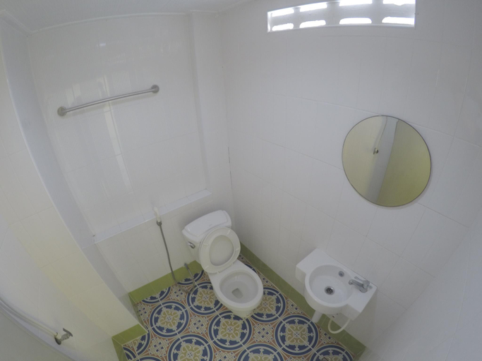 Bathroom 3, SP Place, Muang Chachoengsao