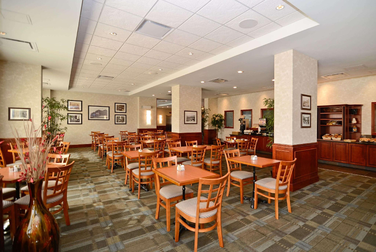 Food & Drinks 5, Chateau Saint John Trademark Collection by Wyndham, Saint John