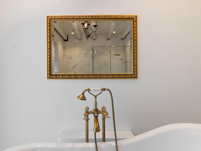 Bathroom 5, Kent Cottage, Nuwara Eliya