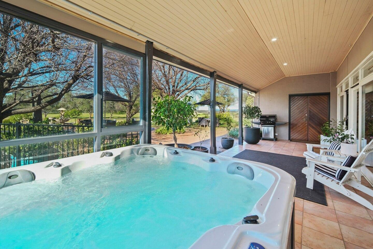 Sport & Beauty, Sandalyn Estate Hunter Valley, Cessnock