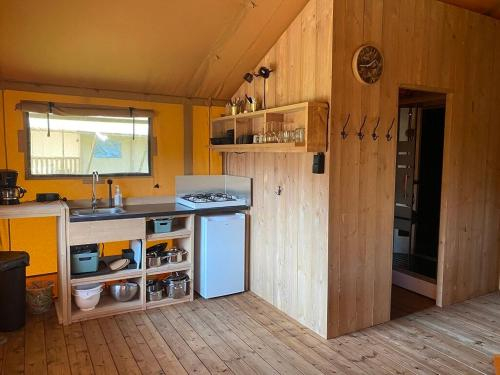 Luxe Safaritent Glamping 5-persoons, Apeldoorn