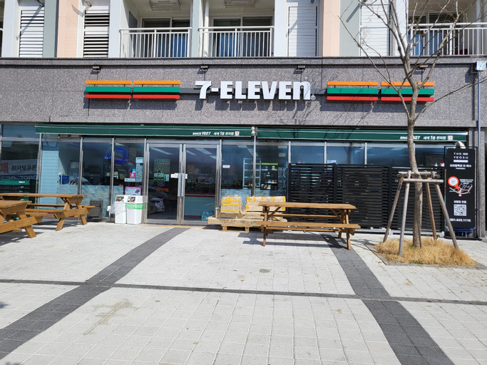 Yeosu New Ocean View#YeosuNightViewSpot#MarineCity#CrabRestaurant#Clean Accommodation, Yeosu