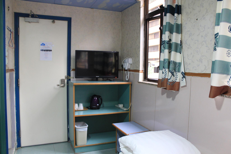 Bedroom 3, Wing Wah Hostel, Kowloon
