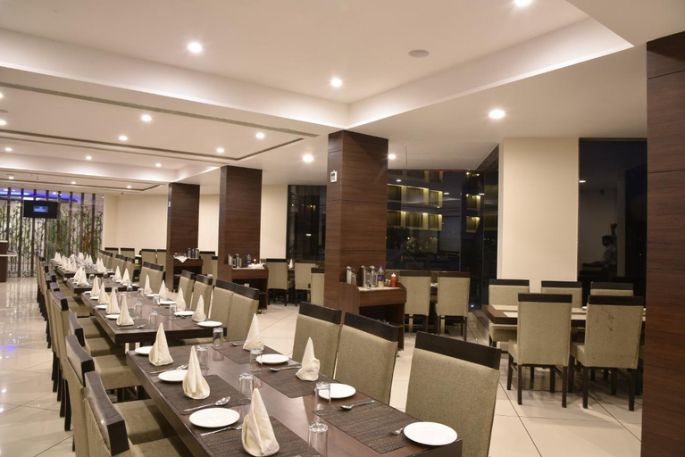 Food & Drinks, Hotel Lake View, The Dangs