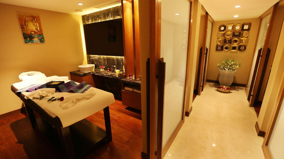 Bedroom 3, Pride Plaza Hotel, Aerocity New Delhi, West