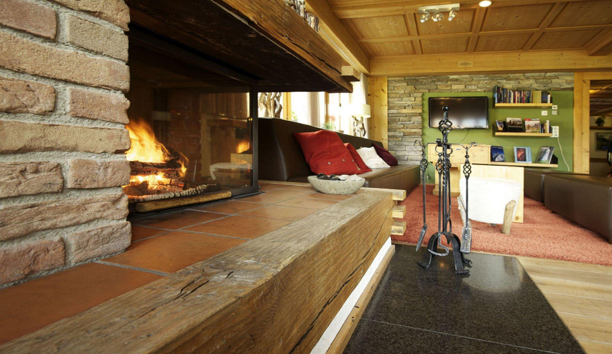 Public Area 2, Hotel Kirchbuehl Superior, Interlaken