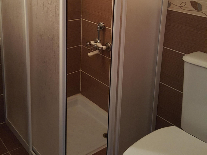 Bathroom 2, Golden Star Hotel, Marmaris