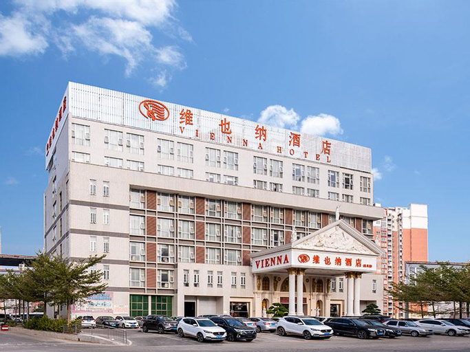 Vienna Hotel Guangdong Gaozhou Chengdong Passenger Station, Maoming