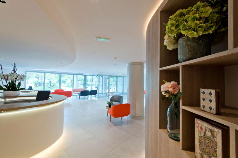 Public Area 4, Golden Tulip Sophia Antipolis, Alpes-Maritimes
