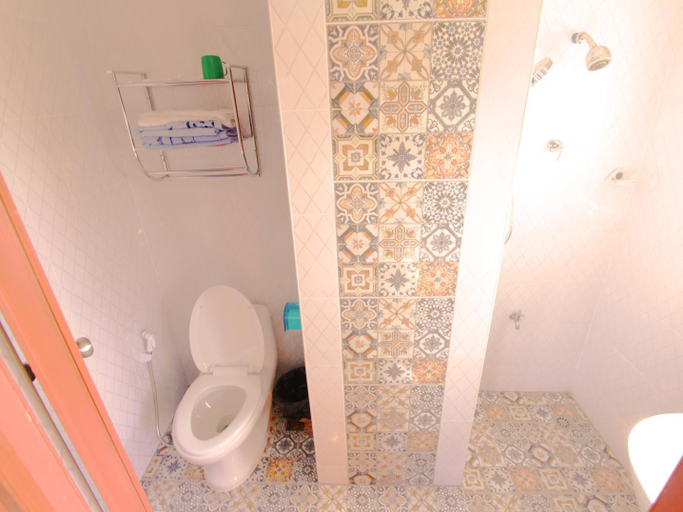 Bathroom 3, Maesai Orchid Hotel, Mae Sai
