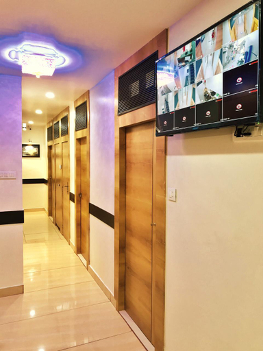 Others 3, GATEWAY SUITES, Mumbai Suburban