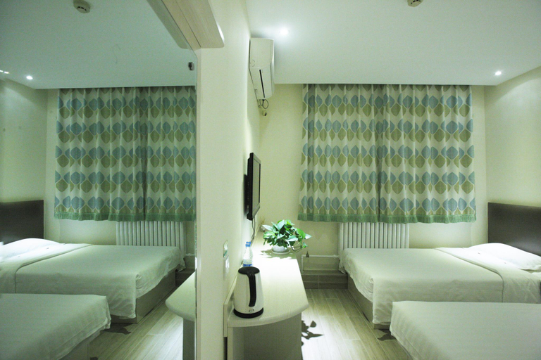 Bedroom 3, Beijing Dongdan Hotel, Beijing