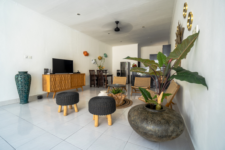 Public Area 2, Casa Jinah 1 Modern 2BR Villa in Bidadari, Badung