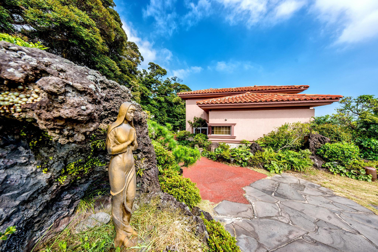 Exterior & Views 2, Palm Valley Pool Villa Resort, Seogwipo