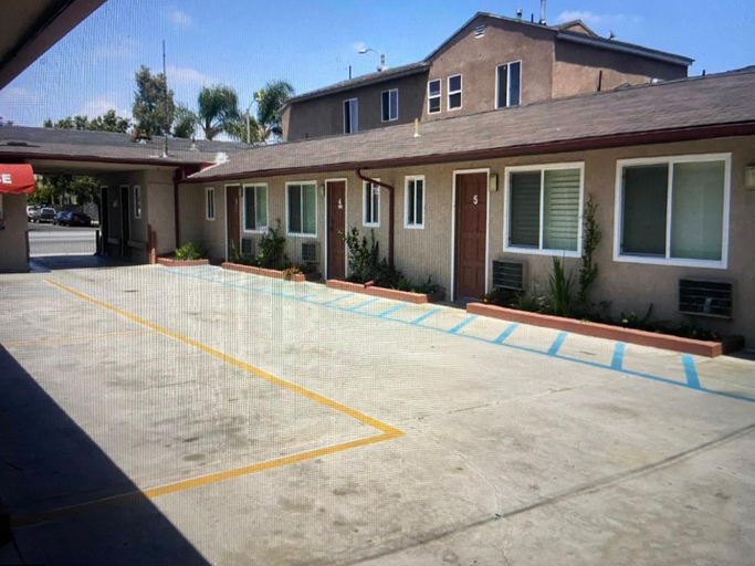 Exterior view 4, One Ten Motel, Los Angeles