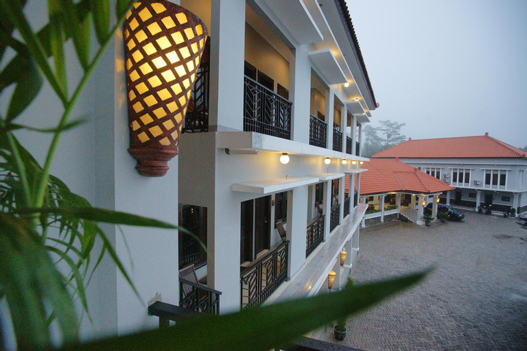 Exterior & Views 2, Avila Ketapan Rame Hotel, Mojokerto
