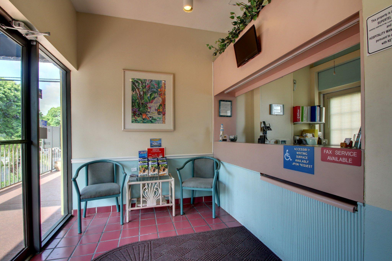 Public Area 2, Key West Inn Key Largo, Monroe
