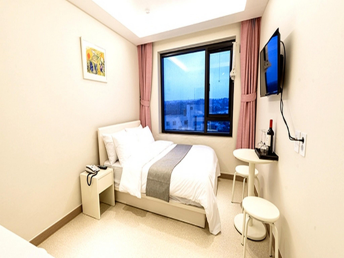Bedroom 3, Rezion Hotel, Seogwipo